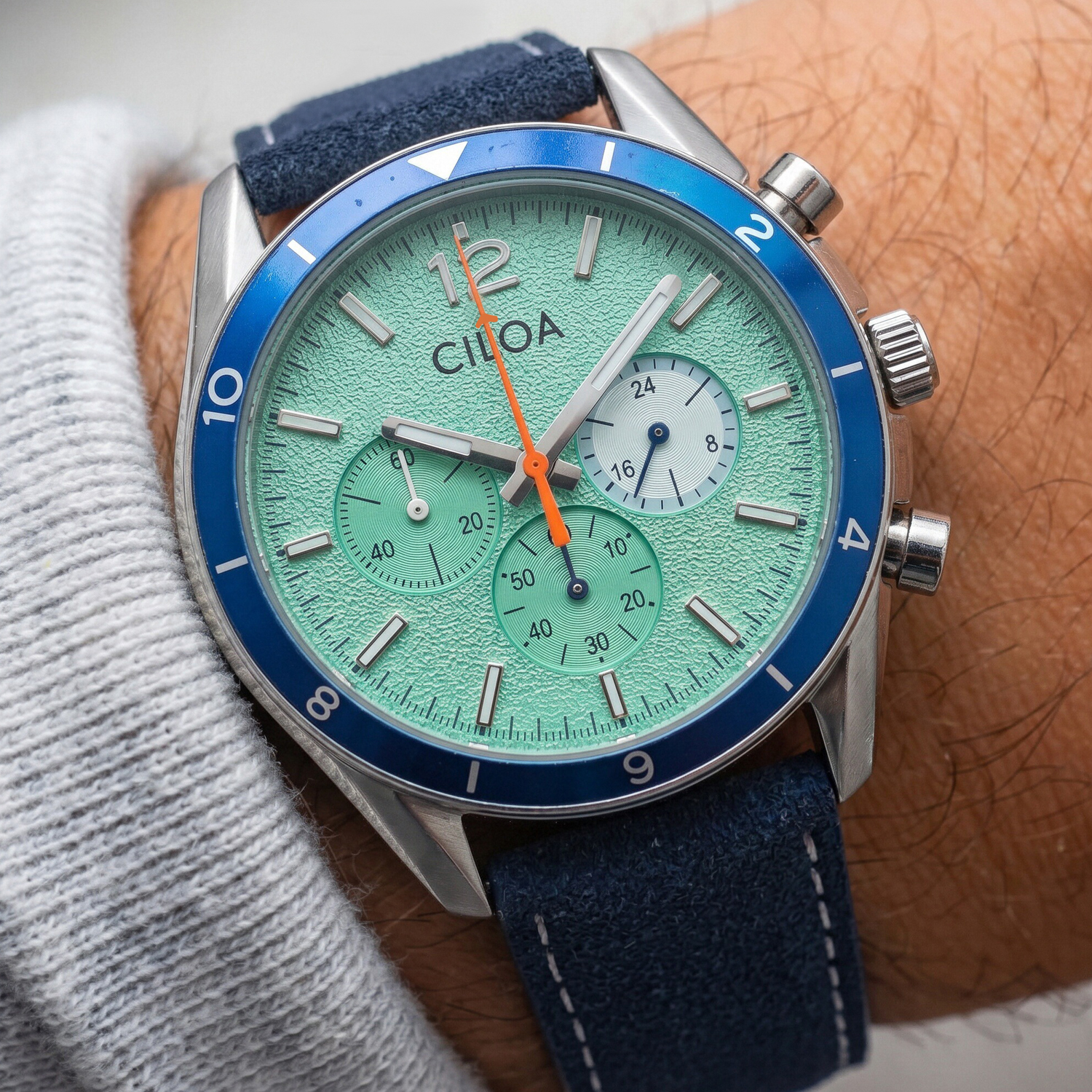 CILOA Men's Chronograph Watch  - Suede Strap Watch のレビューと価格