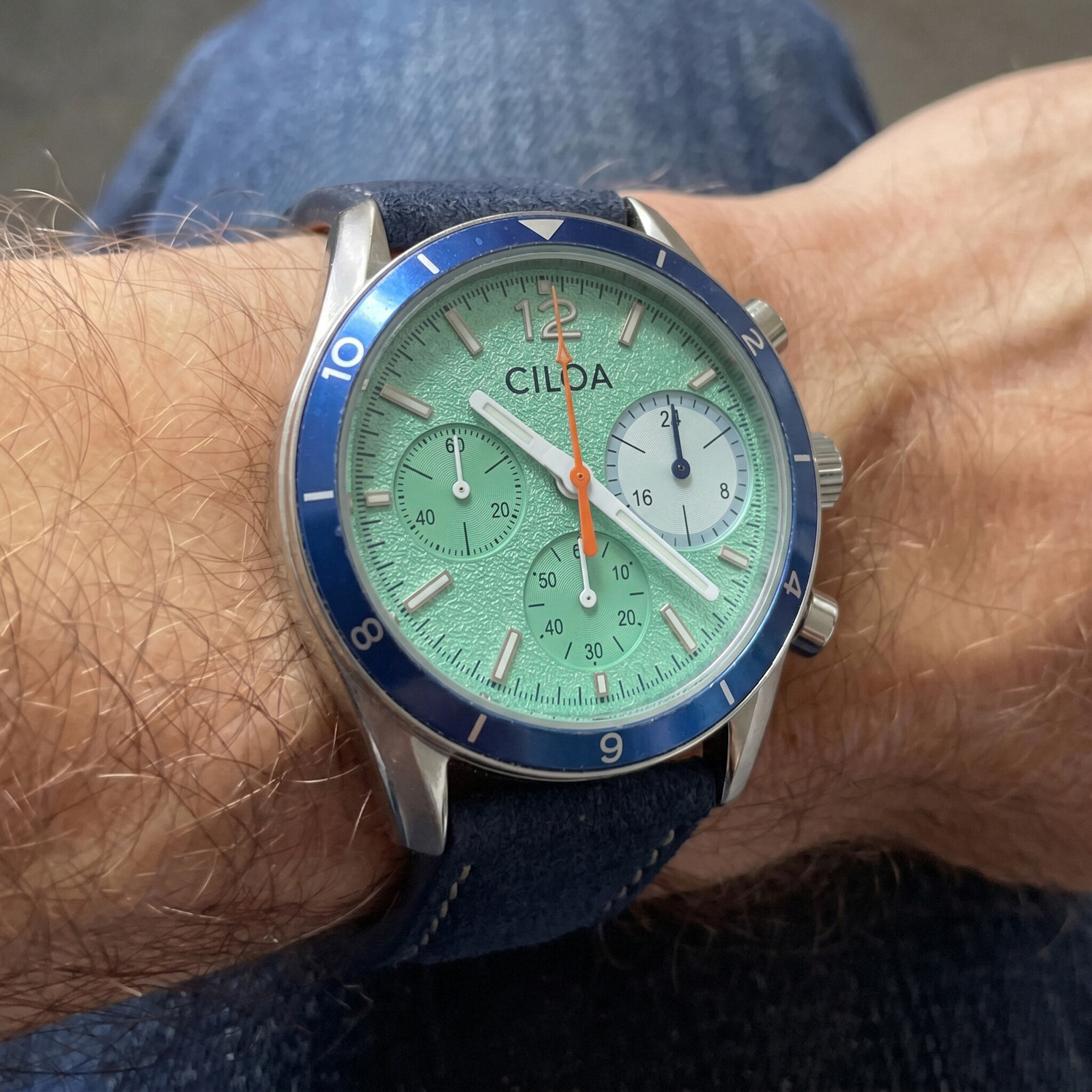 CILOA Men's Chronograph Watch  - Suede Strap Watch のレビューと価格
