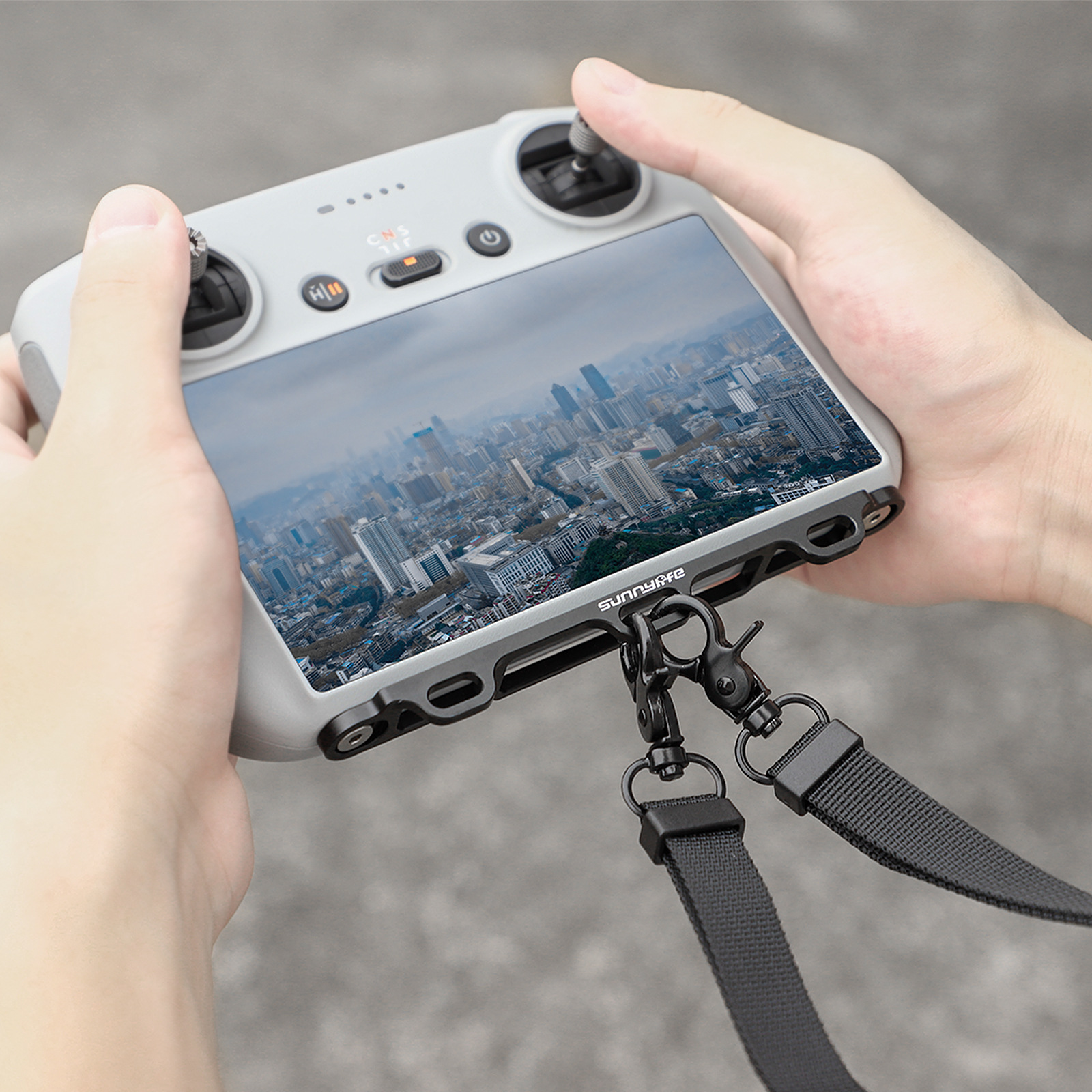 Sunnylife Mavic 4 Pro/Air 3S R - Leather Strap Quick Release のレビューと価格